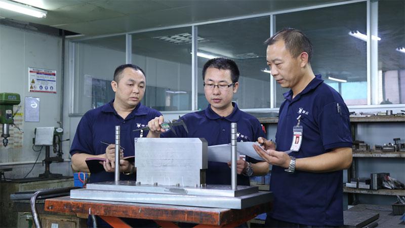 Diseño y fabricación de moldes