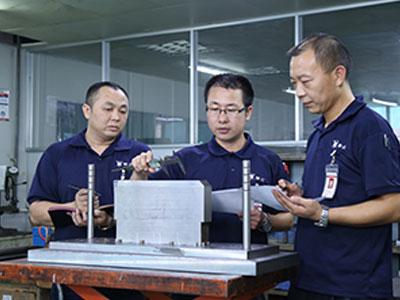 Diseño y fabricación de moldes